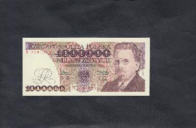 Beschrijving voorzijde: REYMONT
